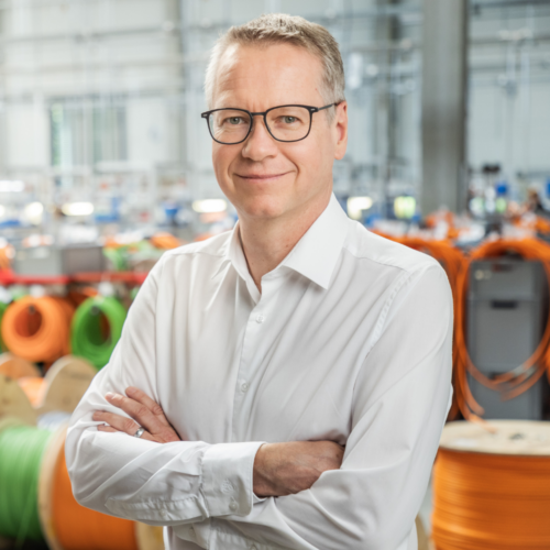 Frank Smigielski ist Leiter der Produktion von Kabelkonfektionen, Systembaugruppen und LED Industrieleuchten bei Sangel Systemtechnik GmbH in Bielefeld